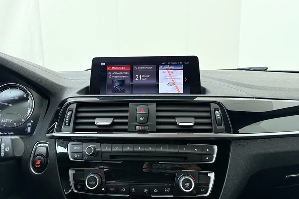 BMW 1 HATCH (2019) — foto 3 van 19