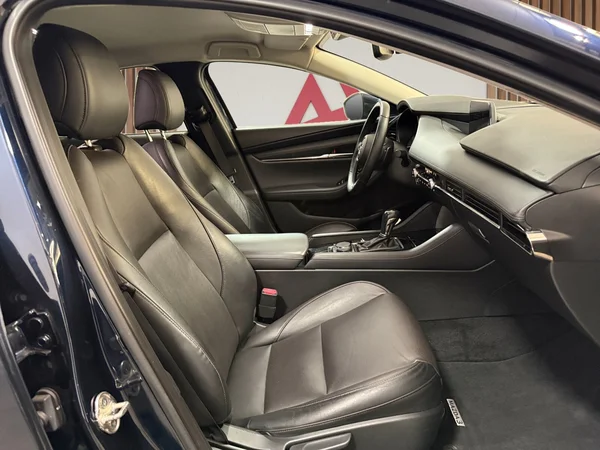 Mazda 3 (2022) — foto 21 van 29