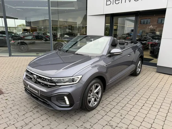 Volkswagen T-Roc (2023) — foto 10 van 26