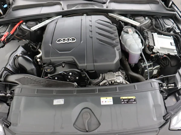 AUDI A4 (2024) — foto 6 van 29