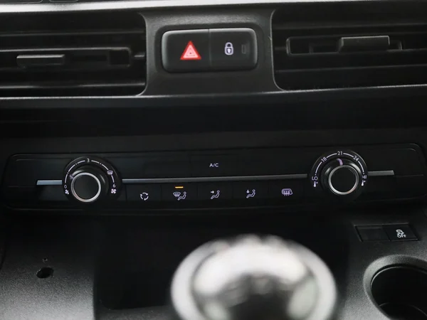 Peugeot Partner (2021) — foto 10 van 32