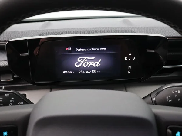 Ford Explorer (2024) — foto 2 van 25