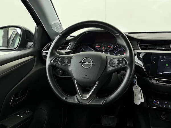 OPEL Corsa (2022) — foto 14 van 27
