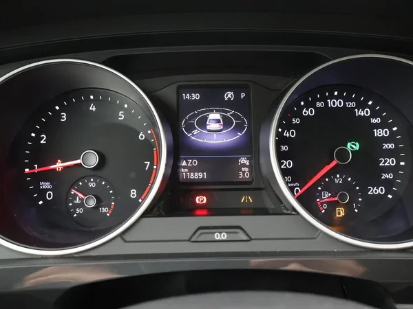 Volkswagen Tiguan (2020) — foto 9 van 27