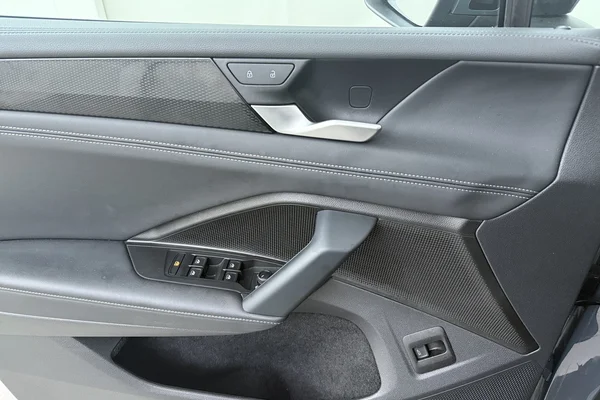 Volkswagen Tiguan (2025) — foto 9 van 20