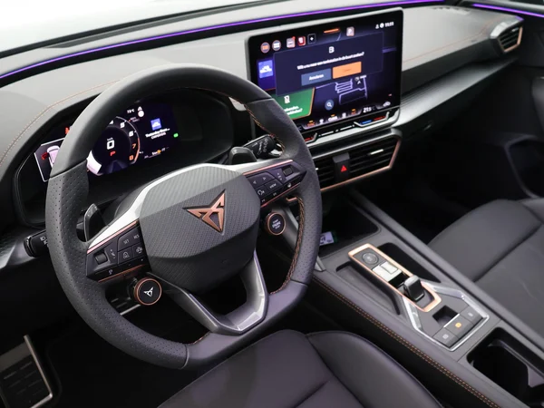 CUPRA Leon ST (2025) — foto 8 van 22