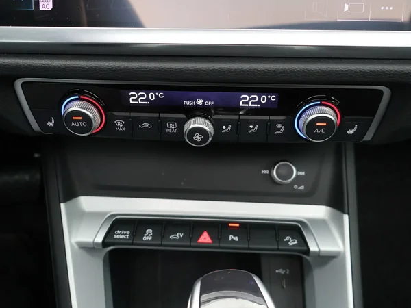 Audi Q3 (2023) — foto 14 van 26
