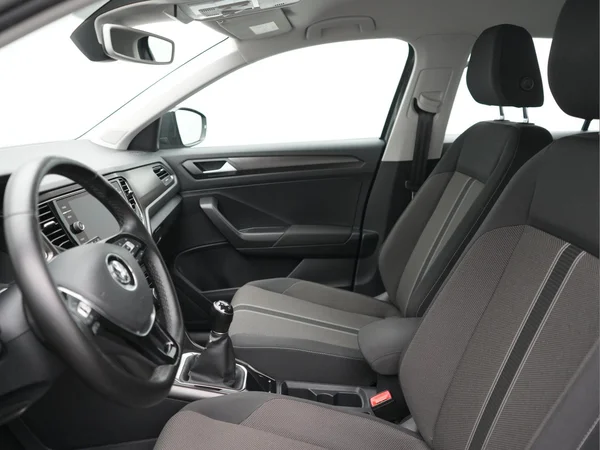VOLKSWAGEN T-Roc (2019) — foto 25 van 25