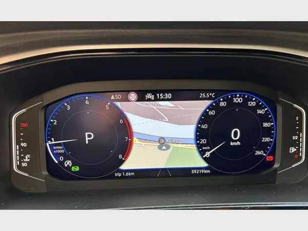 Volkswagen T-Roc (2022) — foto 6 van 31