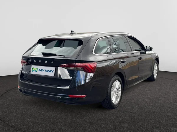 SKODA Octavia SW (2023) — foto 1 van 13