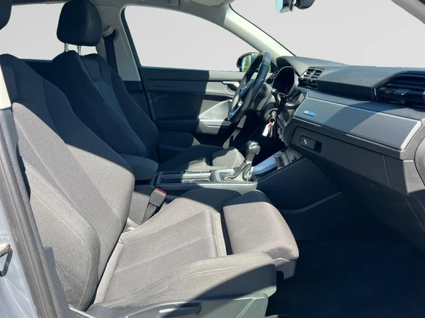 AUDI Q3 Sportback (2020) — foto 14 van 18