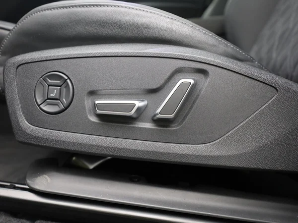AUDI Q6 e-tron (2024) — foto 10 van 20