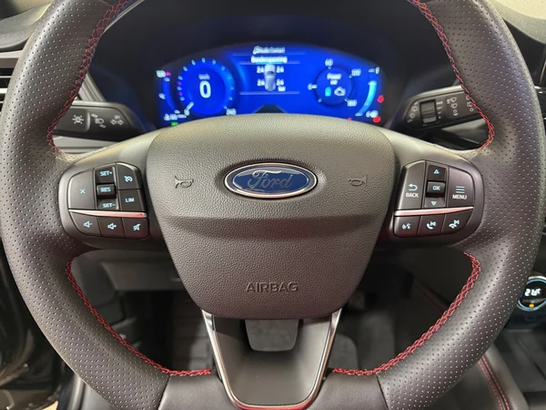 Ford Kuga (2022) — foto 7 van 29