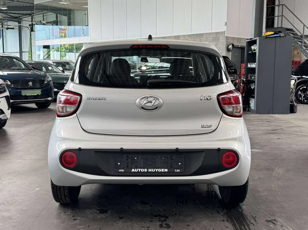 Hyundai i10 (2020) — foto 7 van 12