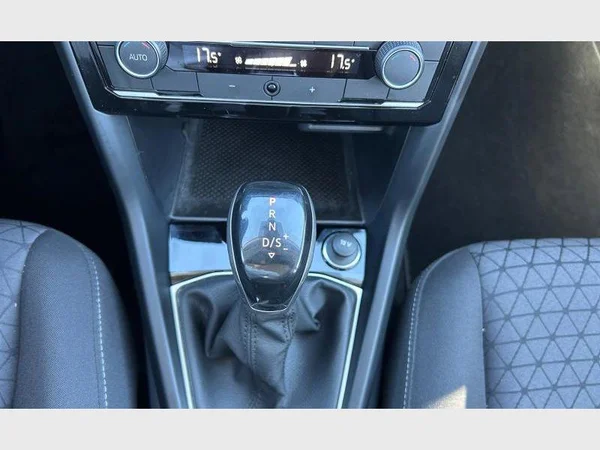 Volkswagen T-Cross (2020) — foto 13 van 29