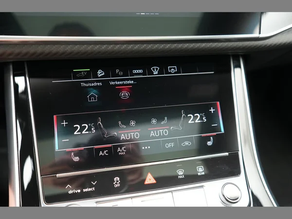 AUDI Q7 e-hybrid (PHEV) (2024) — foto 21 van 37