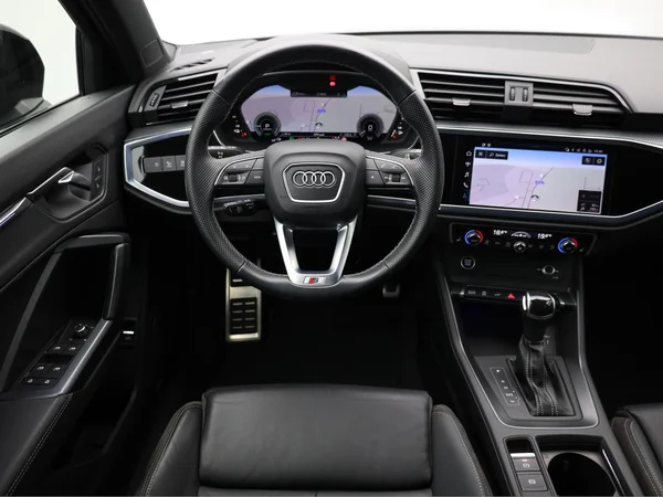 AUDI Q3 PHEV (2023) — foto 5 van 25