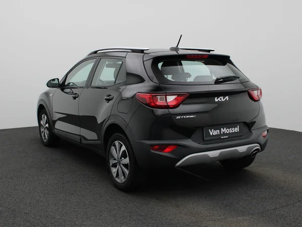 Kia Stonic (2023) — foto 12 van 38