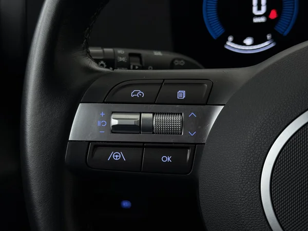 HYUNDAI Kona (2025) — foto 9 van 27