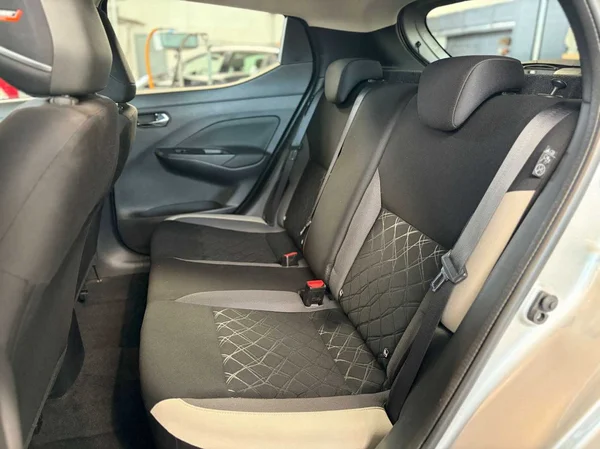 Nissan Micra (2021) — foto 17 van 19