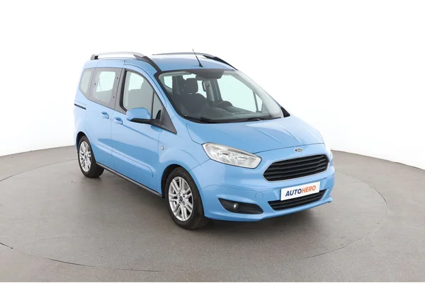 Ford Tourneo (2017) — foto 14 van 16