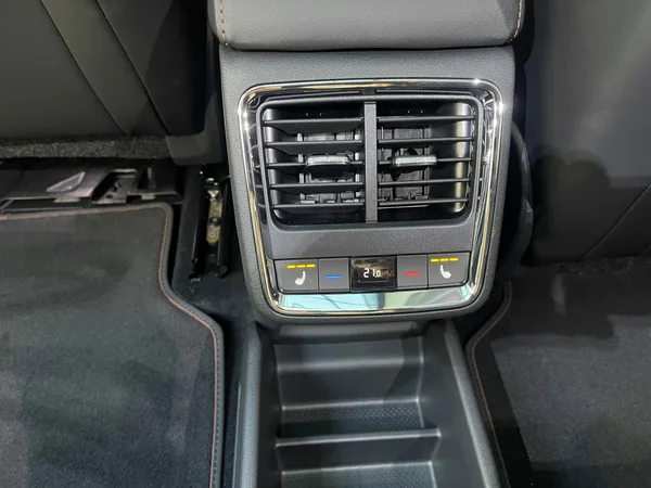 SKODA Enyaq Coupé (2025) — foto 15 van 19