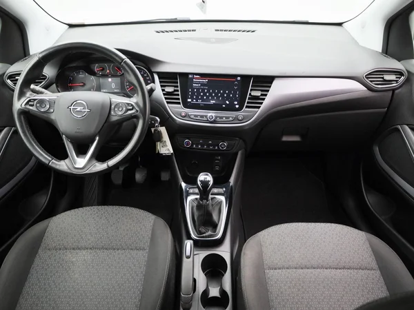 Opel Crossland X (2021) — foto 34 van 35