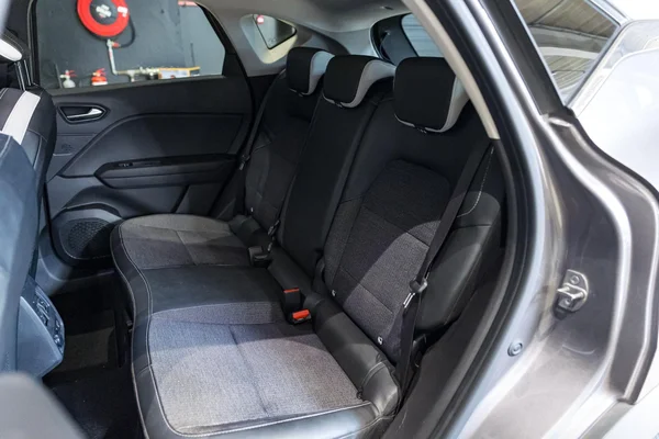 Renault Captur (2023) — foto 7 van 30
