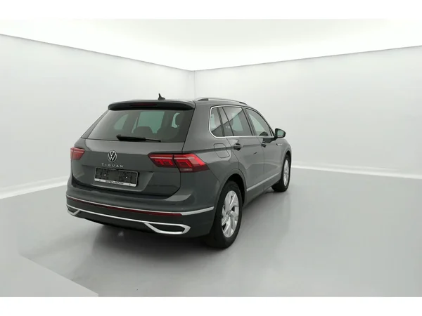 VOLKSWAGEN Tiguan Dsl (2022) — foto 11 van 36