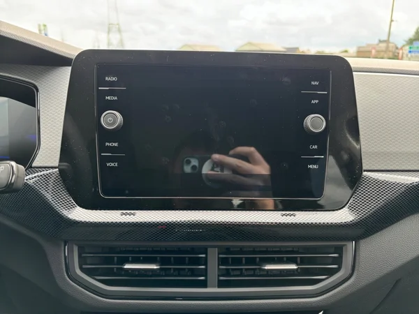 VOLKSWAGEN T-Cross (2025) — foto 15 van 16