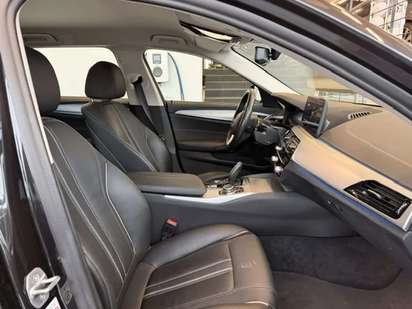 BMW 5 Serie (2022) — foto 25 van 25
