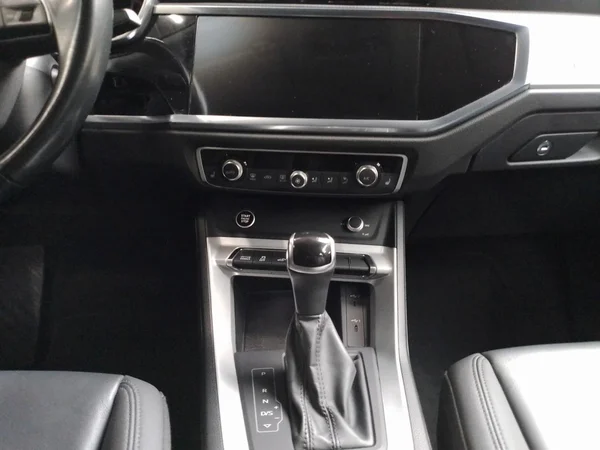 AUDI Q3 Sportback PHEV (2022) — foto 4 van 23
