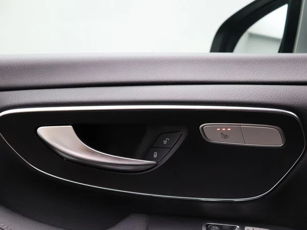 Mercedes-Benz V-Klasse (2022) — foto 34 van 34