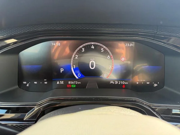VOLKSWAGEN Polo (2023) — foto 4 van 32