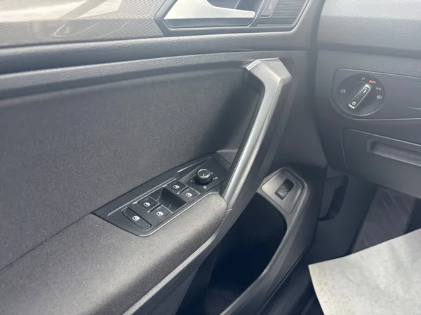 VOLKSWAGEN Tiguan Allspace (2023) — foto 5 van 17