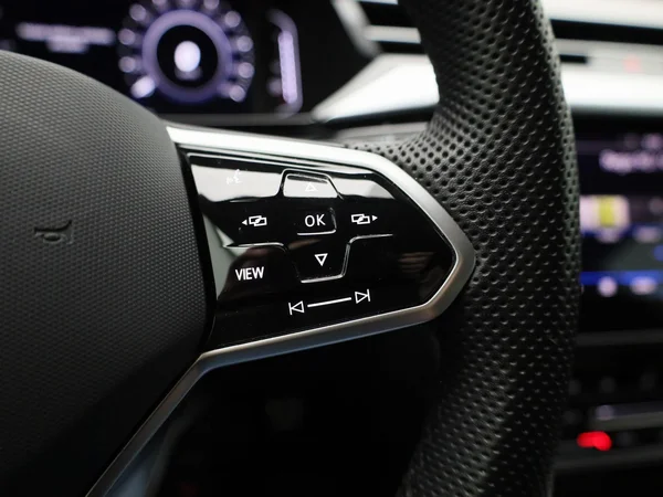 Volkswagen Arteon (2022) — foto 11 van 49