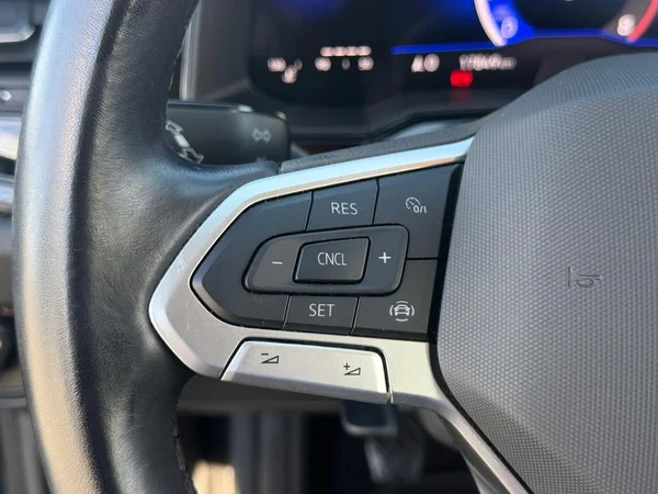 VOLKSWAGEN Polo (2023) — foto 4 van 21