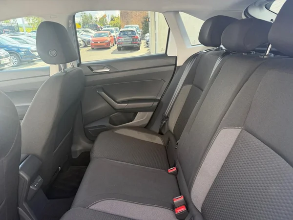 VOLKSWAGEN Taigo (2025) — foto 4 van 20