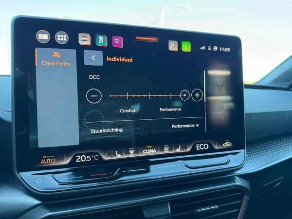 CUPRA Leon ST e-Hybrid (PHEV) (2025) — foto 7 van 19
