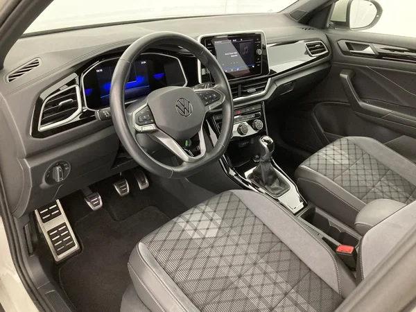 VOLKSWAGEN T-Roc (2024) — foto 5 van 36
