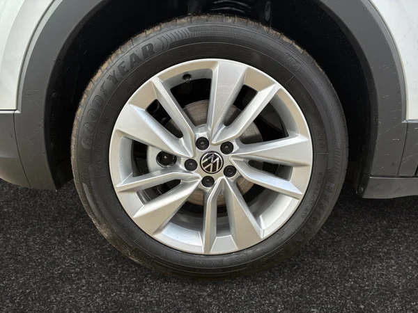 VOLKSWAGEN T-Cross (2026) — foto 4 van 12