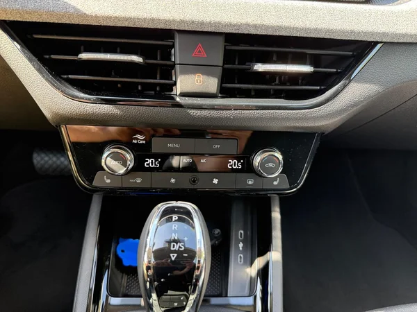SKODA Kamiq (2026) — foto 3 van 24