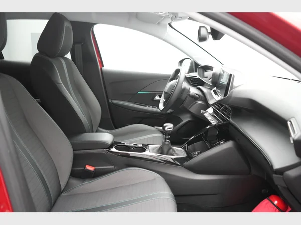 PEUGEOT 208 (2022) — foto 19 van 26