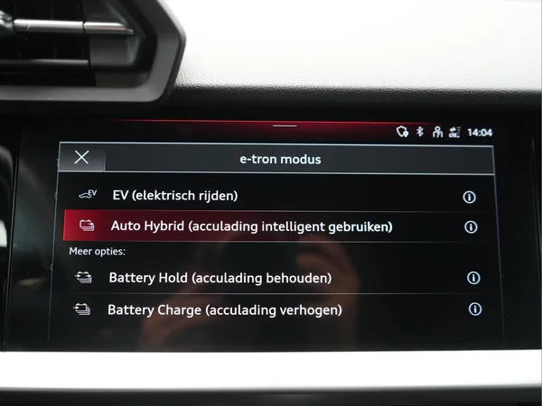 AUDI A3 Sportback PHEV (2024) — foto 16 van 30