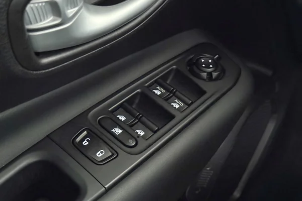 Jeep Renegade (2023) — foto 9 van 27