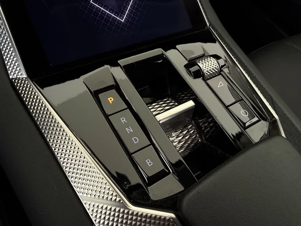 DS AUTOMOBILES DS 4 (2022) — foto 4 van 31