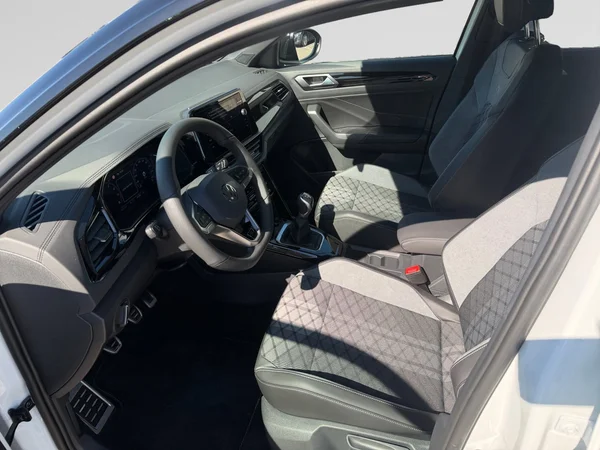VOLKSWAGEN T-Roc (2026) — foto 2 van 21