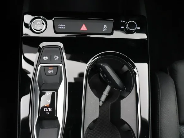 Audi Q6 e-tron (2026) — foto 8 van 29