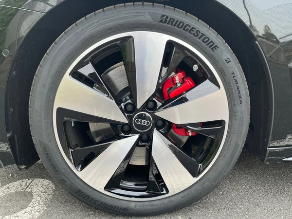 AUDI A5 Avant e-hybrid (PHEV) (2026) — foto 14 van 24