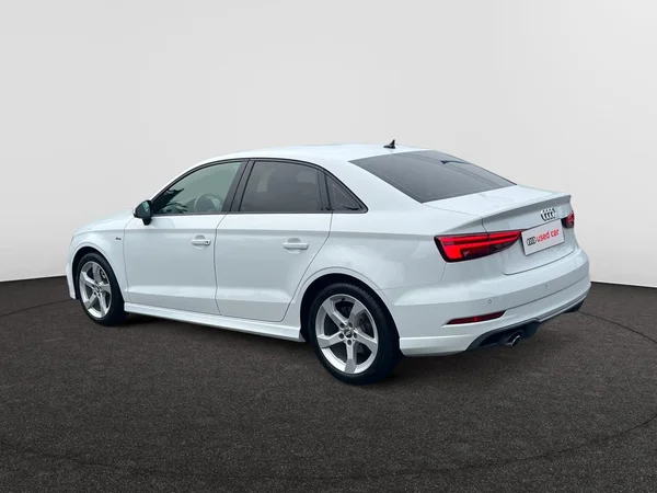 AUDI A3 Sedan Dsl (2019) — foto 8 van 18